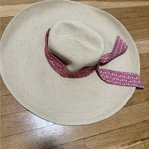 Vineyard Vines Tan Hat with Pink Patterned Ribbon